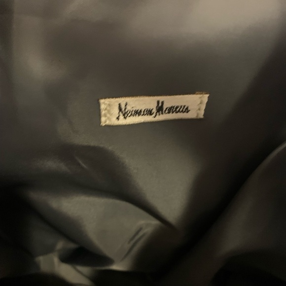 NWOT Neiman Marcus Pebbled Gray Faux Leather Tote - Picture 5 of 11